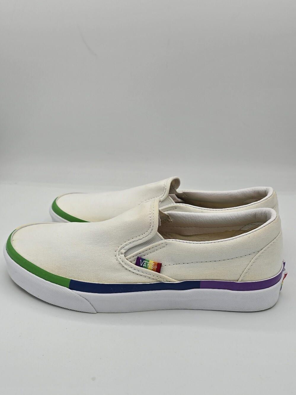 Vans - Unisex Classic Slip-On Pride Rainbow LGBTQ+ Canvas Shoes - Picture 3 of 8
